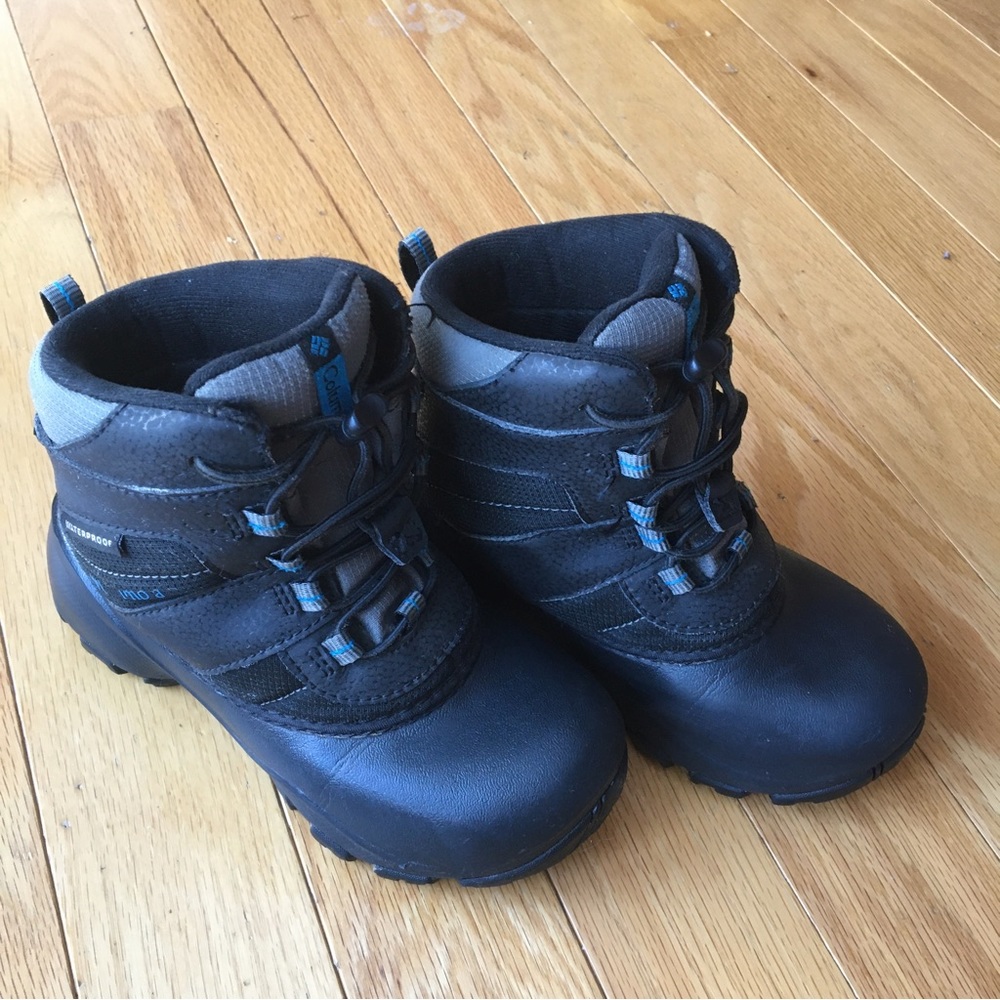 Columbia Insulated Waterproof Boots, size 1 Youth